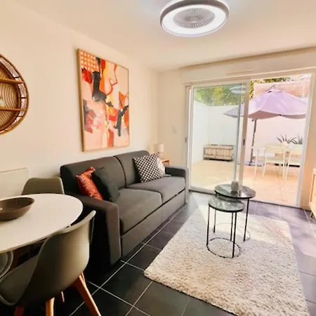 T2 With Terrace Near Les Minimes شقة *