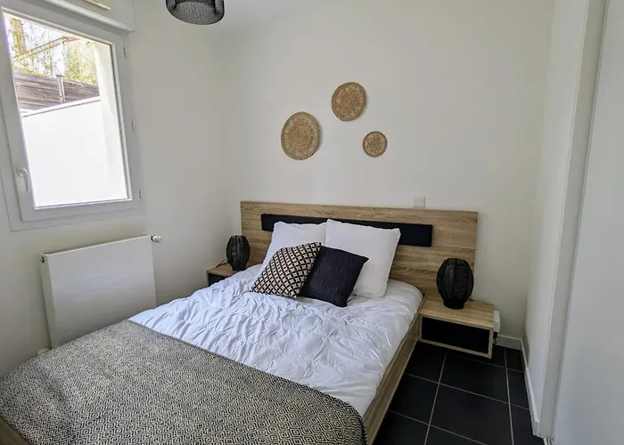 T2 With Terrace Near Les Minimes * 拉罗歇尔